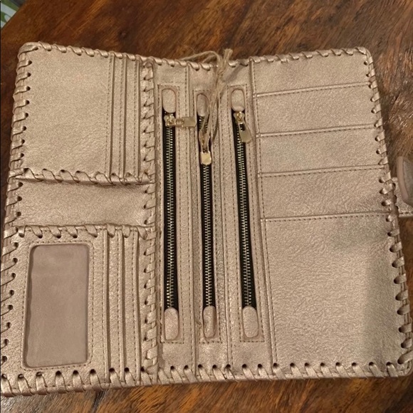 Rose Gold or Metallic Gold wallet organizer/clutch - Picture 5 of 6